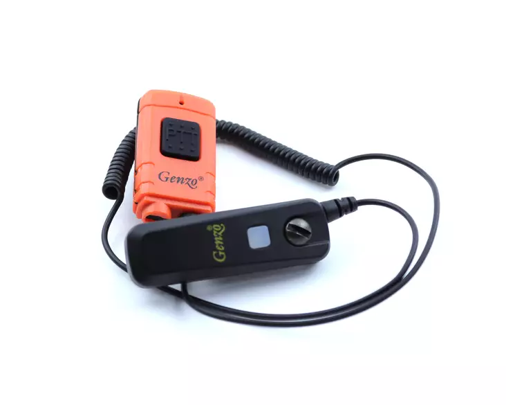 Genzo Bluetooth + PTT XTM Mikrofonilla - VHF-telefoner och tillbehör - 7333080047713 - 1