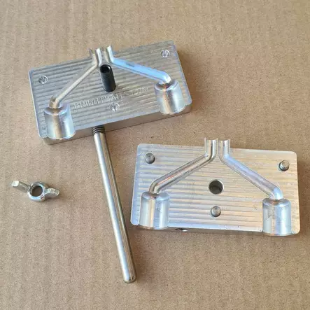 Bright Baits ALU Blending Block Dual Injector + Clamps - Tillbehör för betesbygge - 4545458424436 - 2